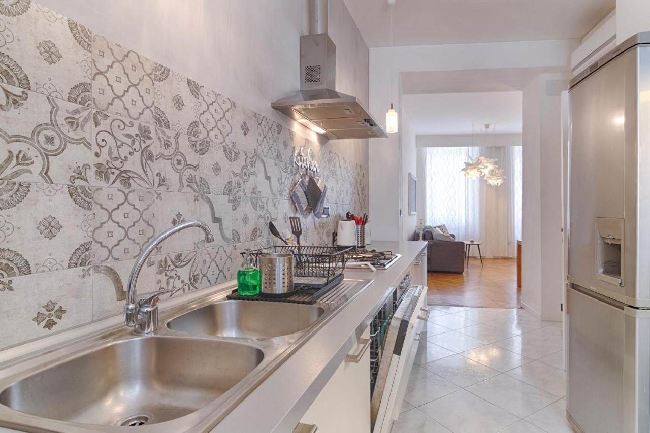 Mihaela Apartment - Charme Near The Station Trieste Ngoại thất bức ảnh